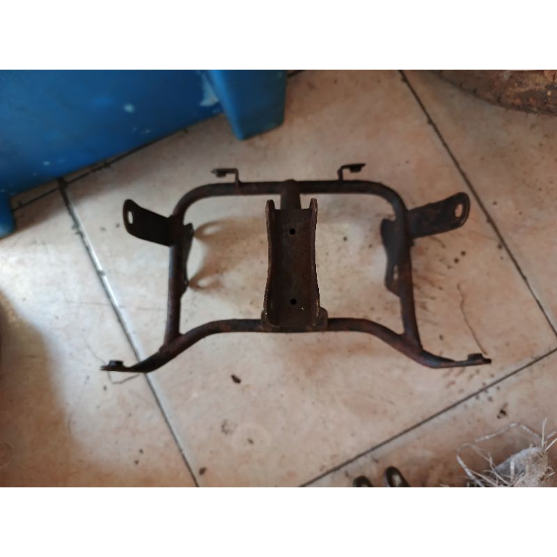 braket lampu depan RGR sprinter