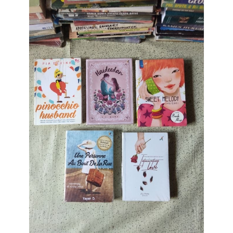 Buku Varian Novel Fantasi, PINOCCHIO HUSBAND, HAIDEEDAN SWEET MELODY, UNE PERSONNE AU BOUT DE LA RUE