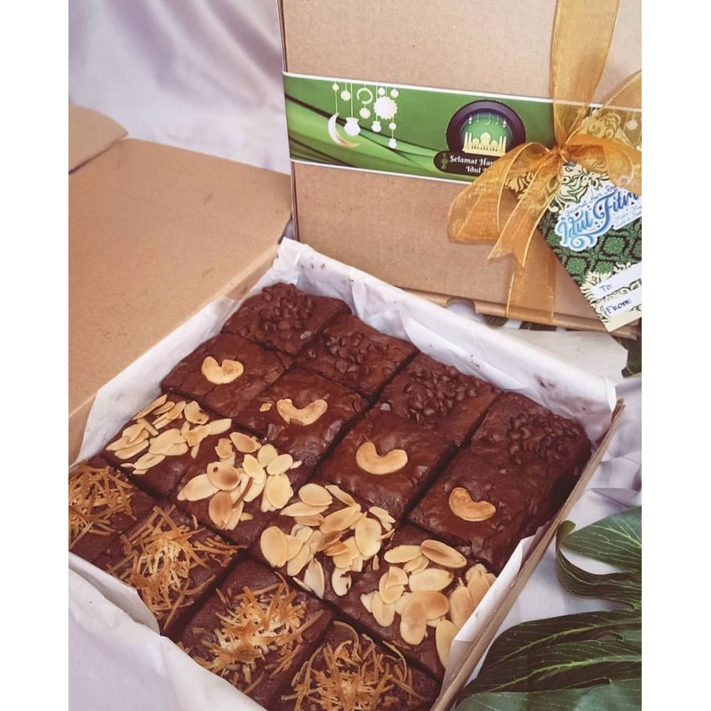 

CHOCO BROWNIES 20x20 cocok untuk hampers