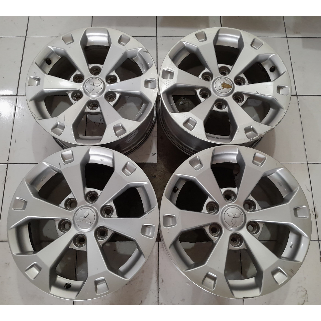 VELG MOBIL BEKAS COPOTAN STANDAR PAJERO DAKAR RING 17 LOBANG 6X139,7