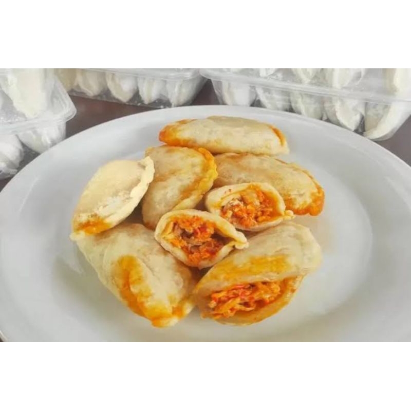

Cireng isi ayam suwir + chilli oil murah dan dijamin enak