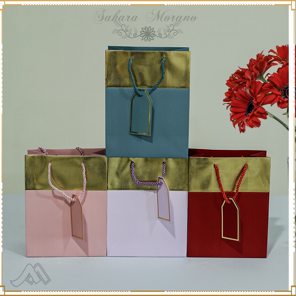 

Paper Bag Motif Gold Emboss | Tas Belanja Tas | Souvenir Goodie Bag | Tas Hampers | Tas Hadiah