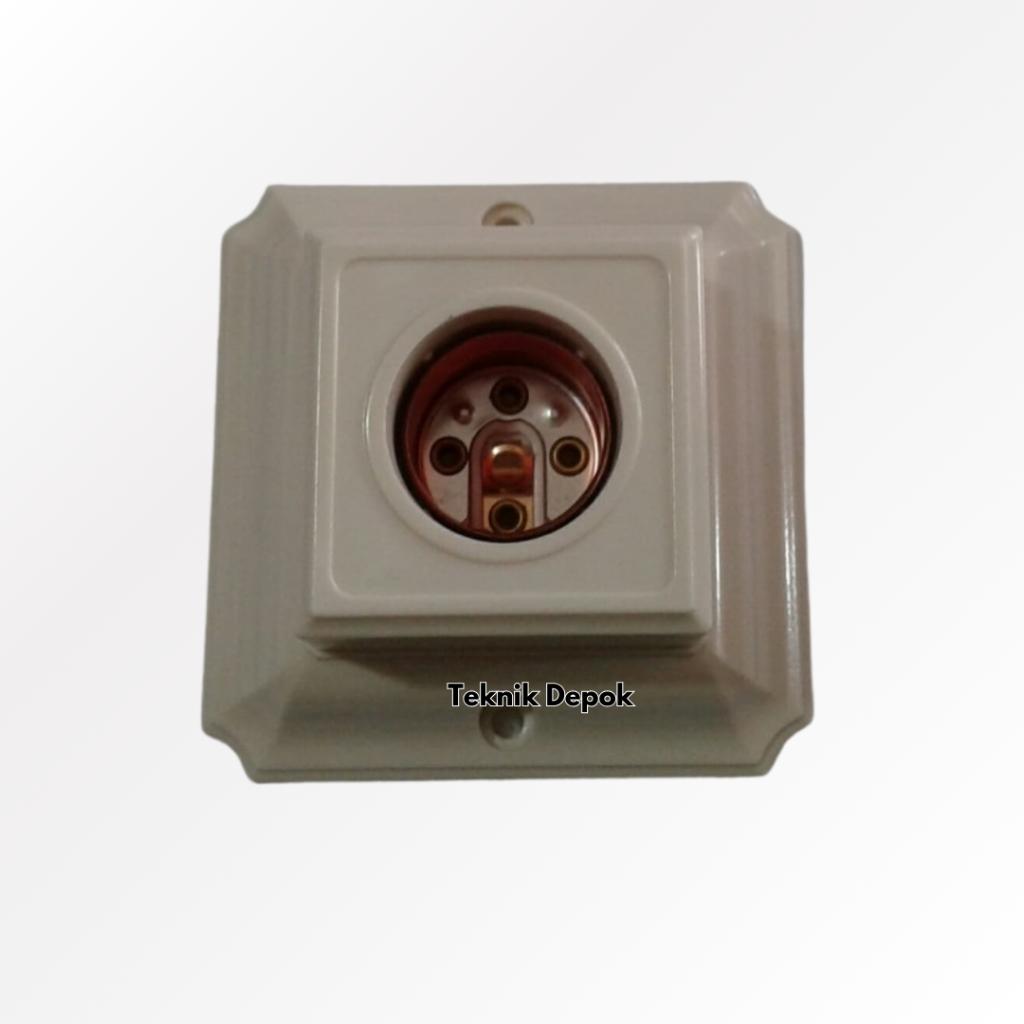 Fitting Lampu Plafon Kotak Segi 4 Dudukan Rumah Sambungan Tempat Lampu