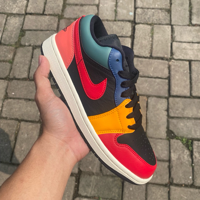 AIR JORDAN 1 LOW MULTICOLOR