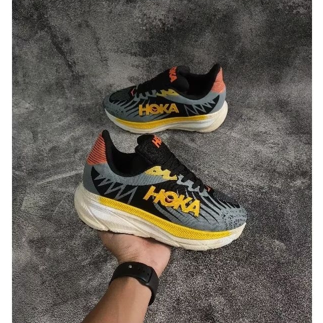 Hoka size 38⅔(sepatu second)