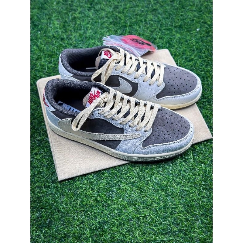 Travis Scott x Fragment x Air Jordan 1 Low Reverse Mocha