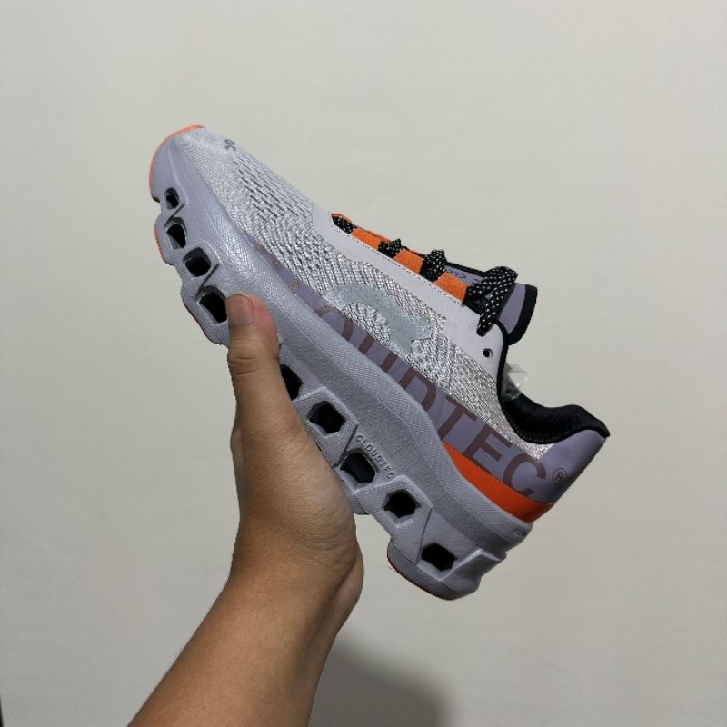 Sepatu On cloud moster women