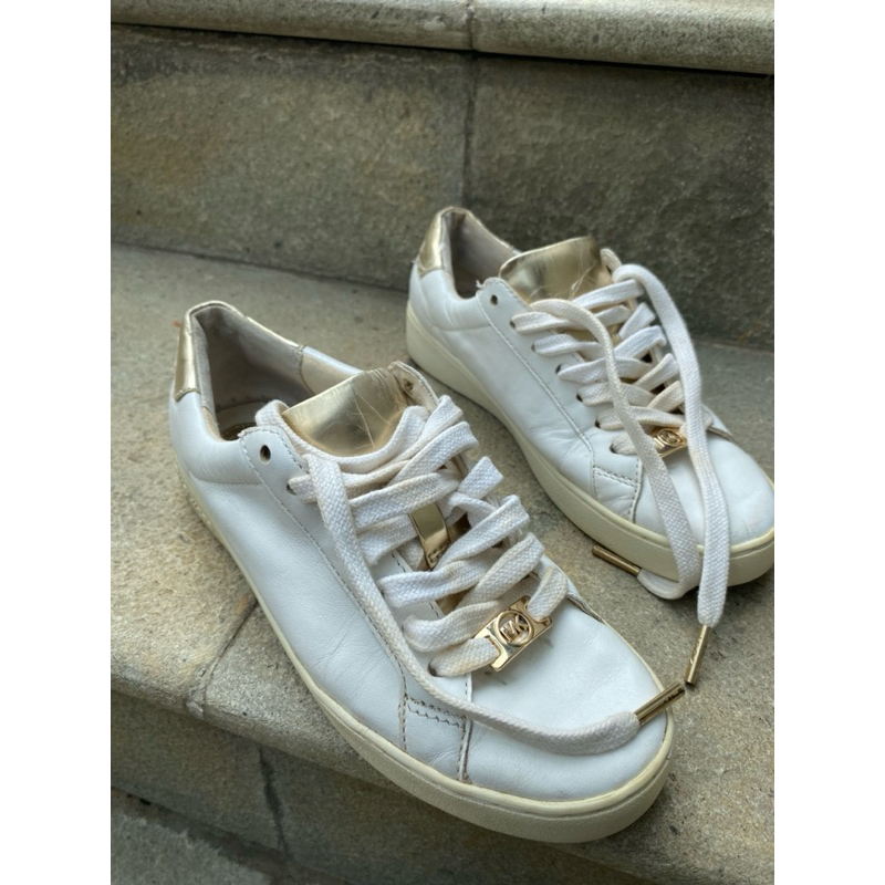 sepatu mk original preloved