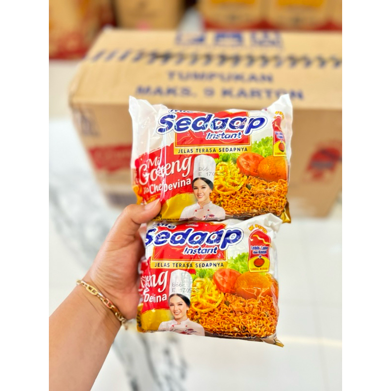 

[1 Dus isi 40 Bungkus] Mie Sedaap Goreng ala Chef Devina 93g per bungkus