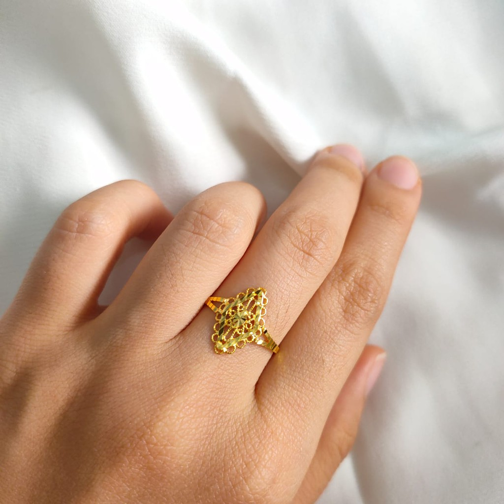 Cincin Wanita Model Kembang Stylish Emas Asli