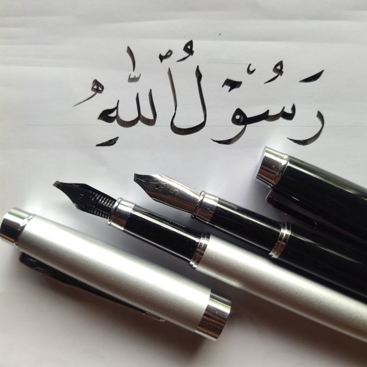 

KODE A49L Pena khatkaligrafi profesional pena belum terisi tinta