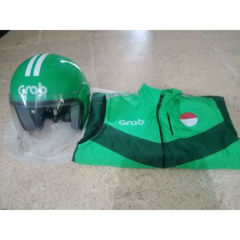 Helm Grab dan Jaket Grab