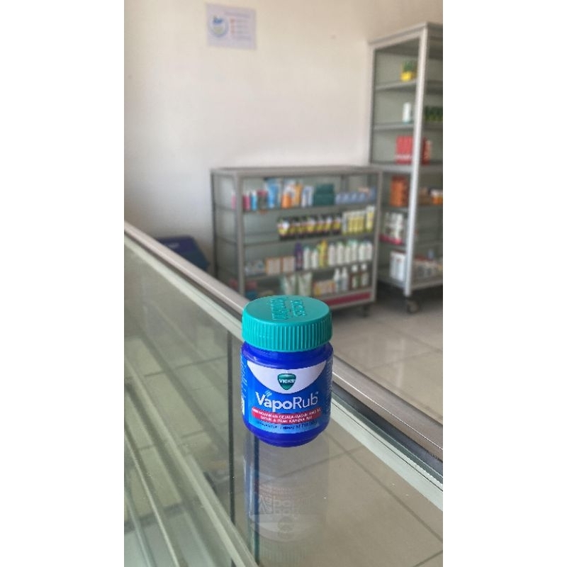 Viks Vaporub 25 gram obat gosok