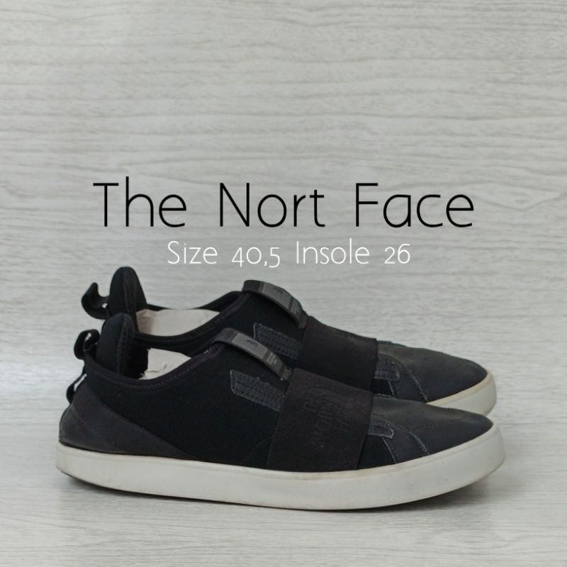 sepatu gunung hiking casual the north face tnf slip on