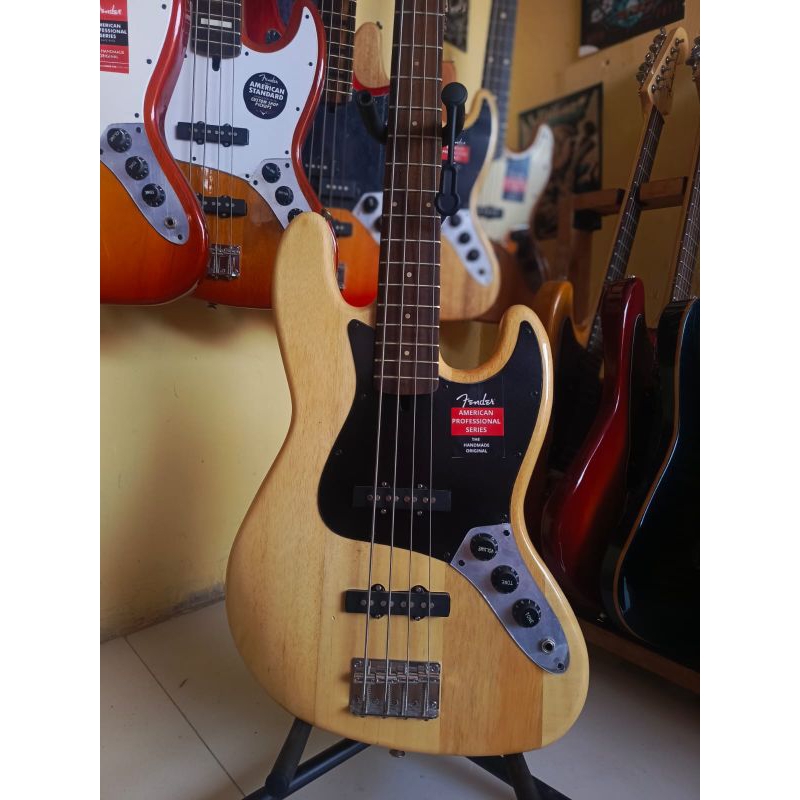 Bass Fender Jazz natural