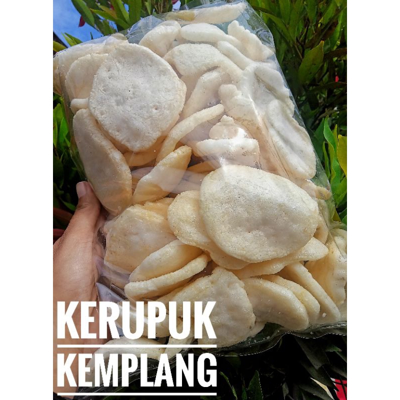 

KERUPUK KEMPLANG 250GRAM