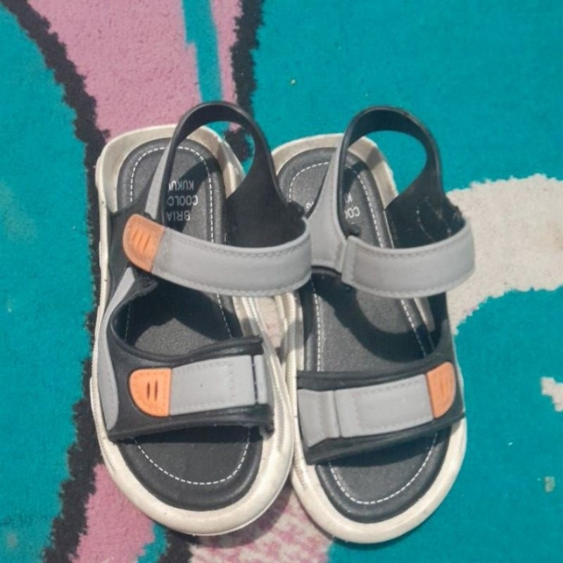 sandal sepatu anak like new