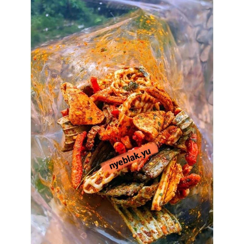 

SEBLAK MIX/ SEBLAK CAMPUR ISI 1KG BUMBU CIKRUH EXTRA PEDAS DAUN JERUK