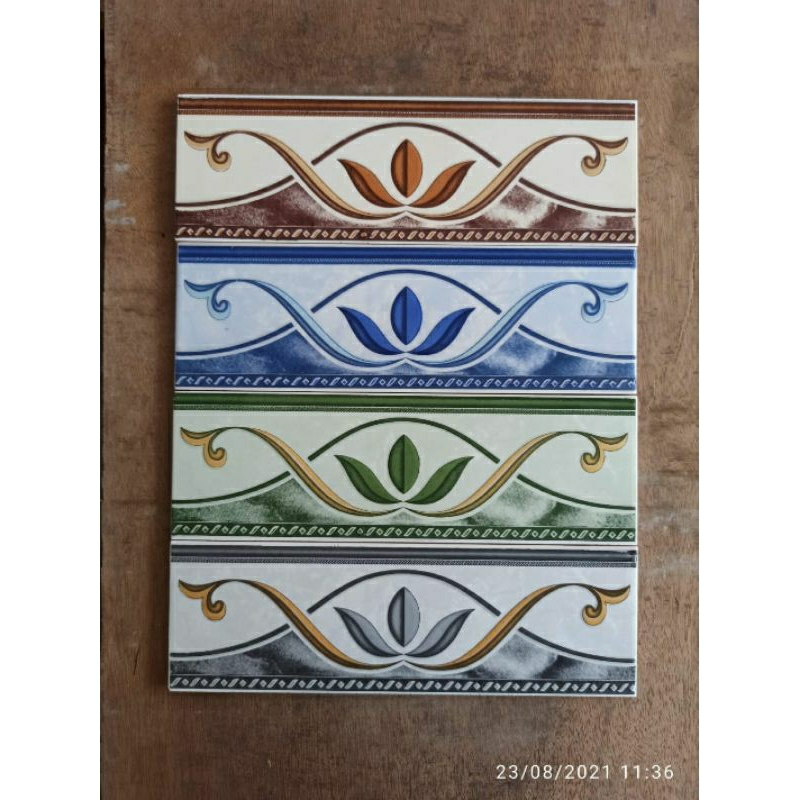 List keramik / list keramik uk 8x25 / list keramik estetik / list keramik dinding