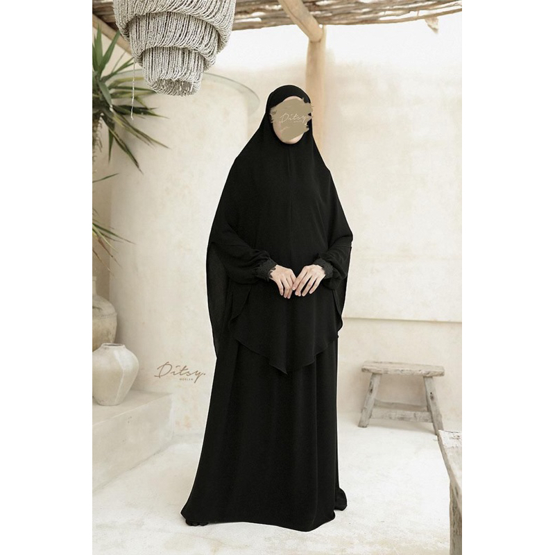 DITSY MOSLEM NOVEMBER OKTOBER 2024 LINNAEA MAIRA JETBLACK NOVEMBER 2023 CAT BLACK AARBEI BLACKL