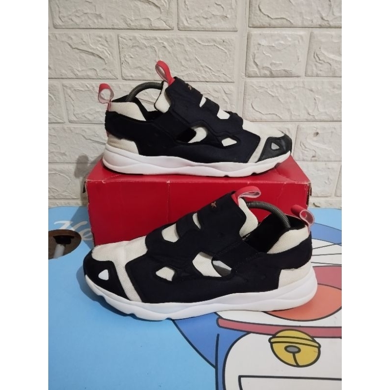 Reebok Slip On Fry Lite 3.0