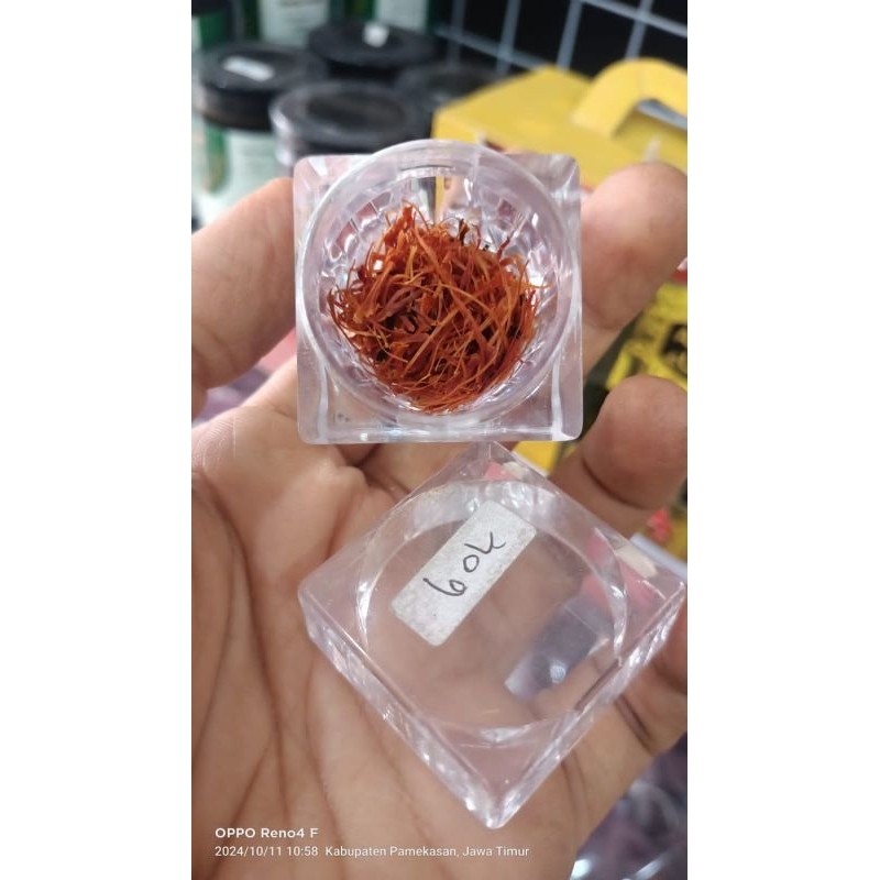 

saffron/putik saffron