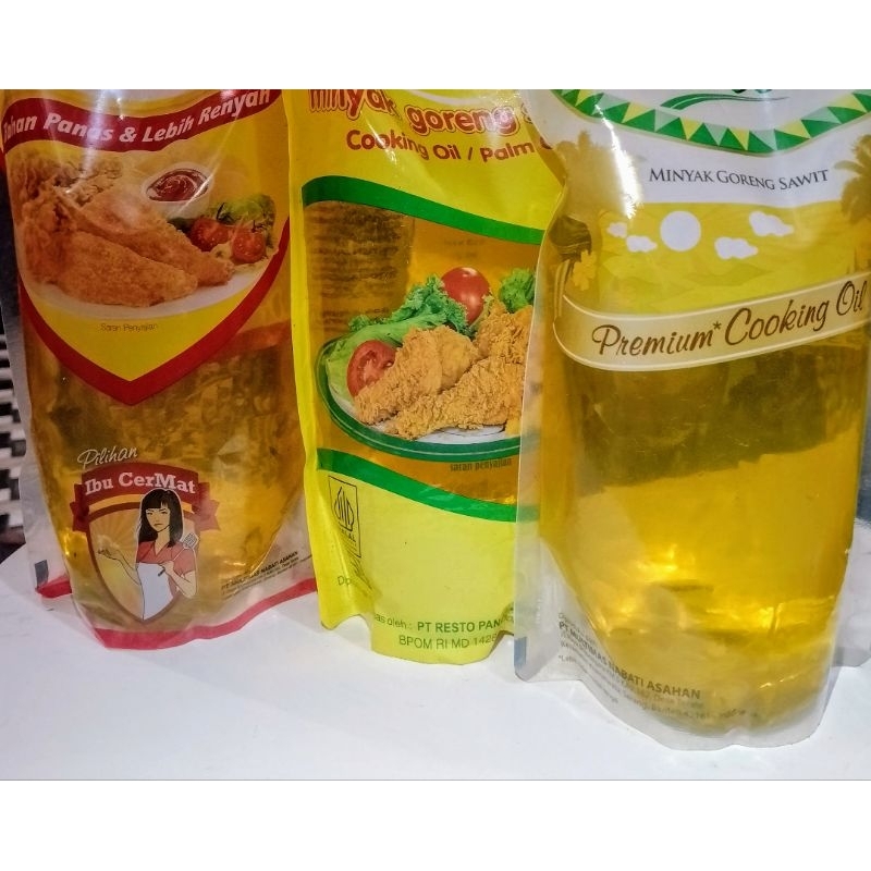 

Minyak Kelapa kemasan 2 liter (Random)