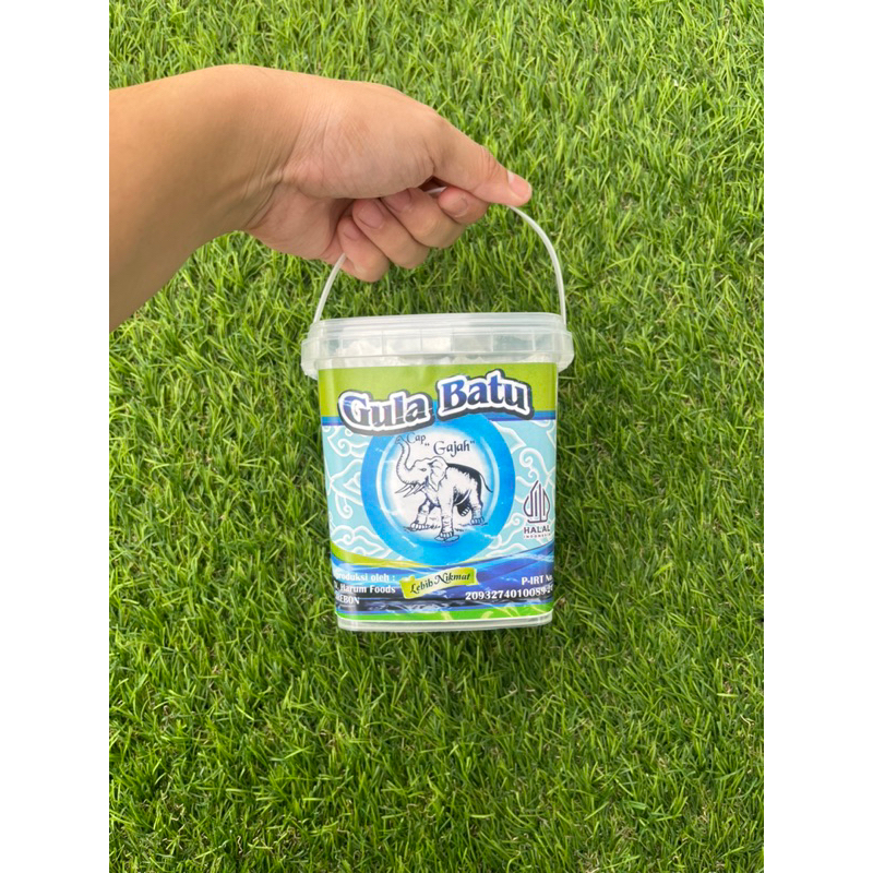 

Gula Batu Kristal Cap Gajah Kemasan Toples Oleh Oleh Khas Cirebon Berat Bersih 600 Gram