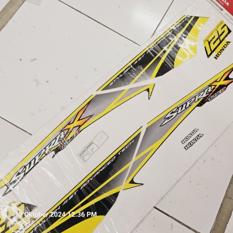 Stripe body Supra X125D set. 871X0-KVL-N00ZD