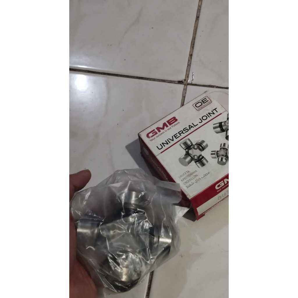 Cross Joint GMB Isuzu FCR  Original Japan