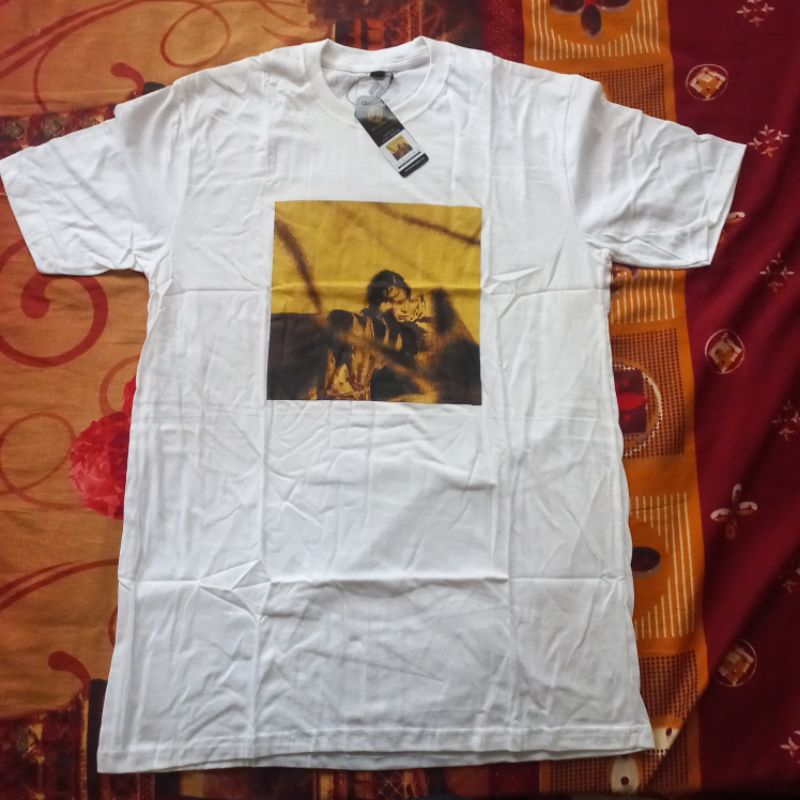 tshirt isyana sarasvati - lexicon limited