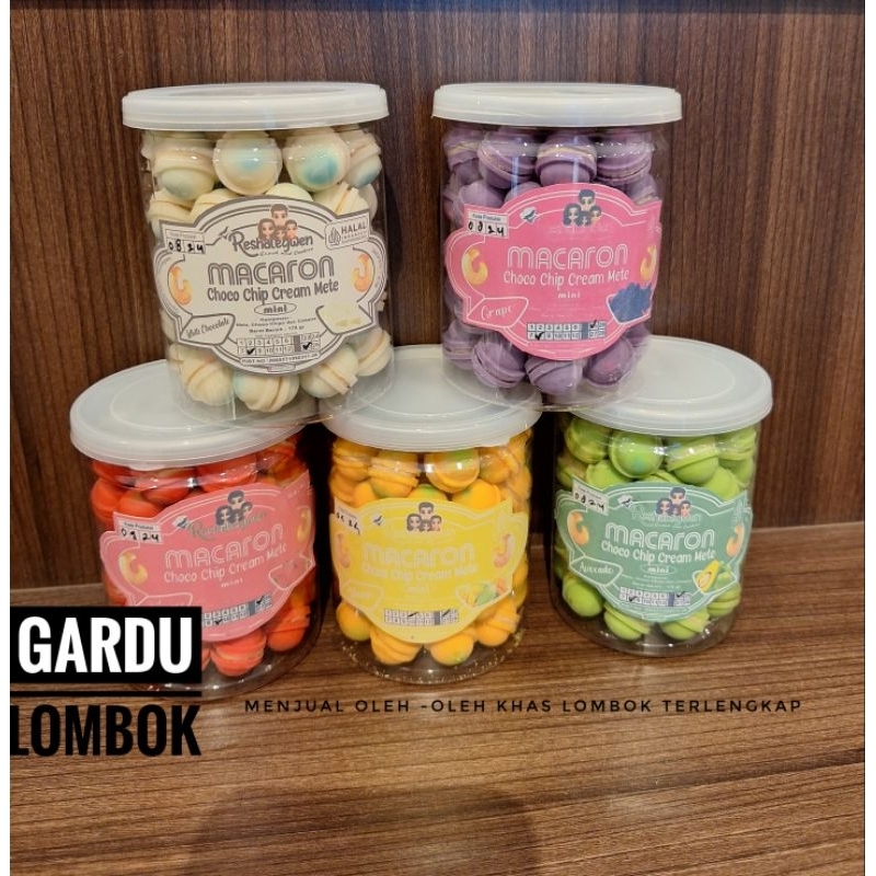 

Macaron choco chip cream mete 175 gr Khas Lombok