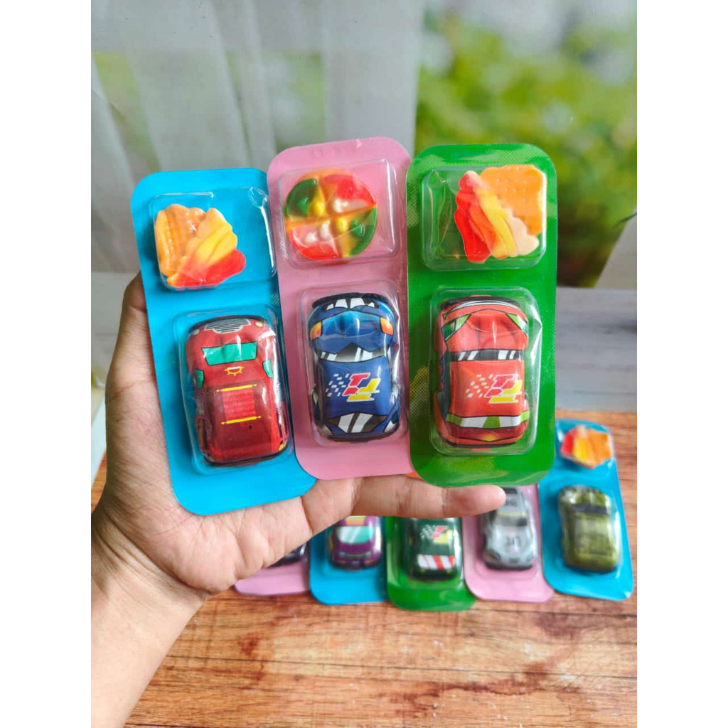 

(5 PCS) PERMEN LUNAK BERHADIAH MAINAN MOBIL