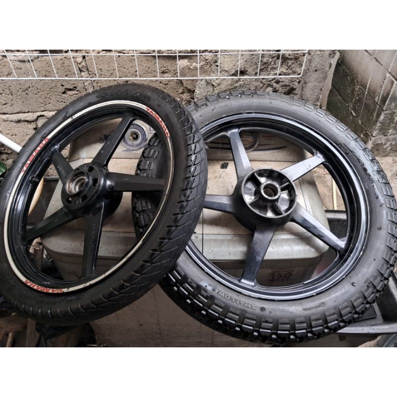 Velg scorpio skorpio z 225cc z 225 yamaha pelek racing palang original ori copotan standar kelengkap