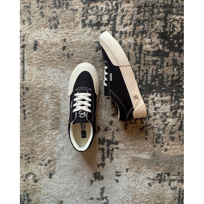 PATROBAS Sepatu Patrobas Basic Black White Original 100%