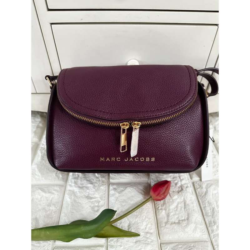 MJ Mini Groove Leather Prune