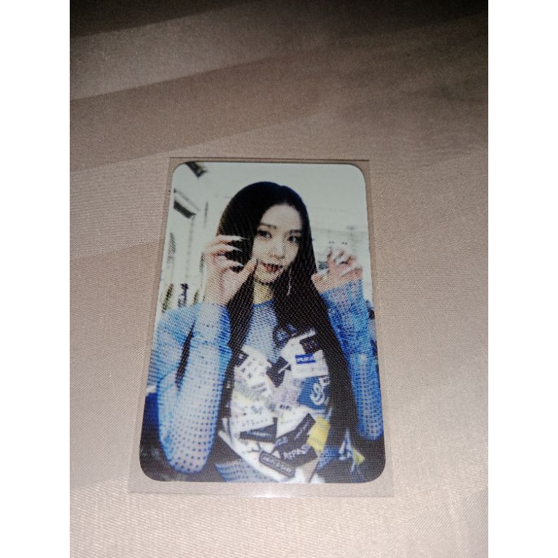 JISOO MAUNG PHOTOCARD