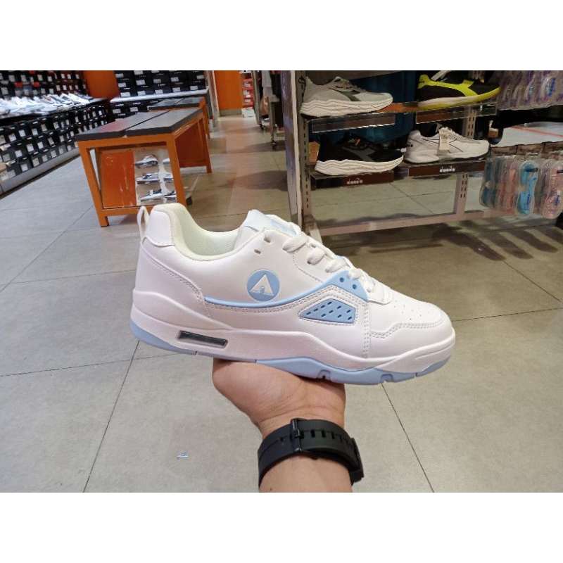 Sneakers wanita sepatu Airwalk original/Airwalk conrad women's sneakers shoes -White