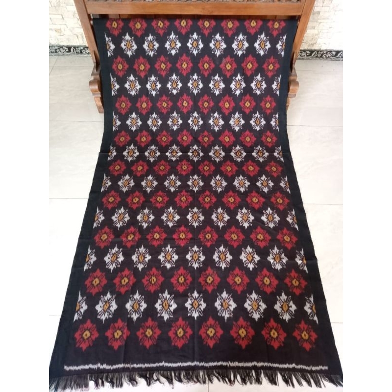 KAIN TENUN ETNIK NUSANTARA, KAIN TENUN BLANKET TRADISIONAL TROSO JEPARA MOTIF BUNGA HITAM MERAH,KAIN
