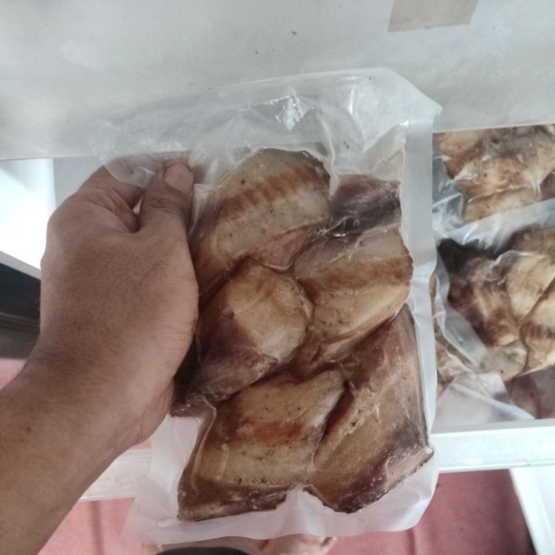 

cucut asap full daging - JUMBO