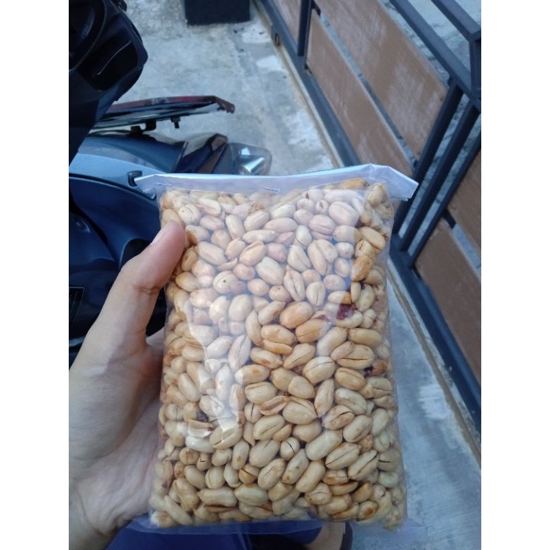 

kacang bawang bu ari berat 1kg khas purworejo