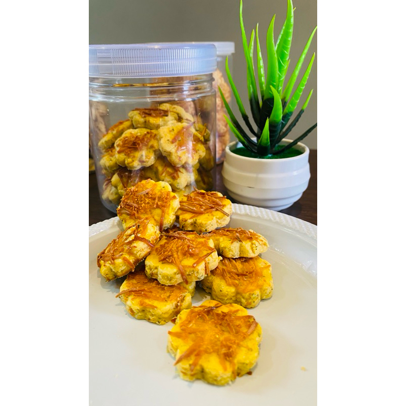 

Garlic Cheese Cookies