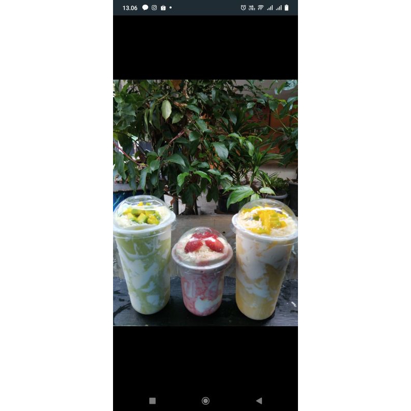 

smotiees buah (alpukat, strawberry, mangga, buah naga)