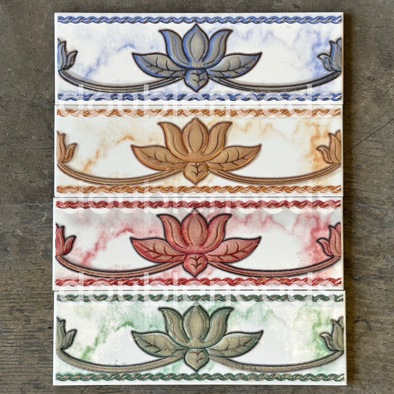 LIS KERAMIK DINDING BUNGA TERATAI / LIS KERAMIK DINDING MEWAH