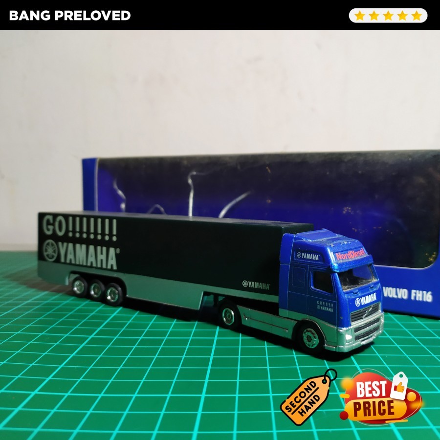 Diecast Truck 1:87 Volvo FH16 Yamaha Racing Motohome