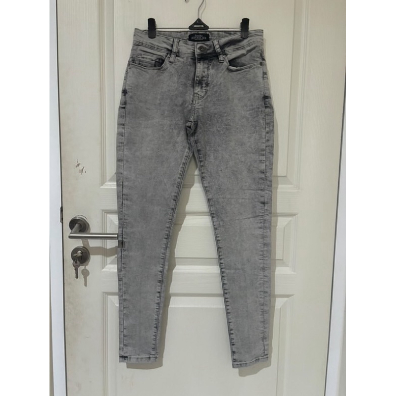 JEANS BERSHKA PRIA