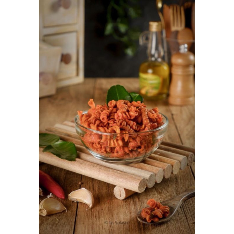 

Makaroni viral pedas ghrih daun jeruk 100gr