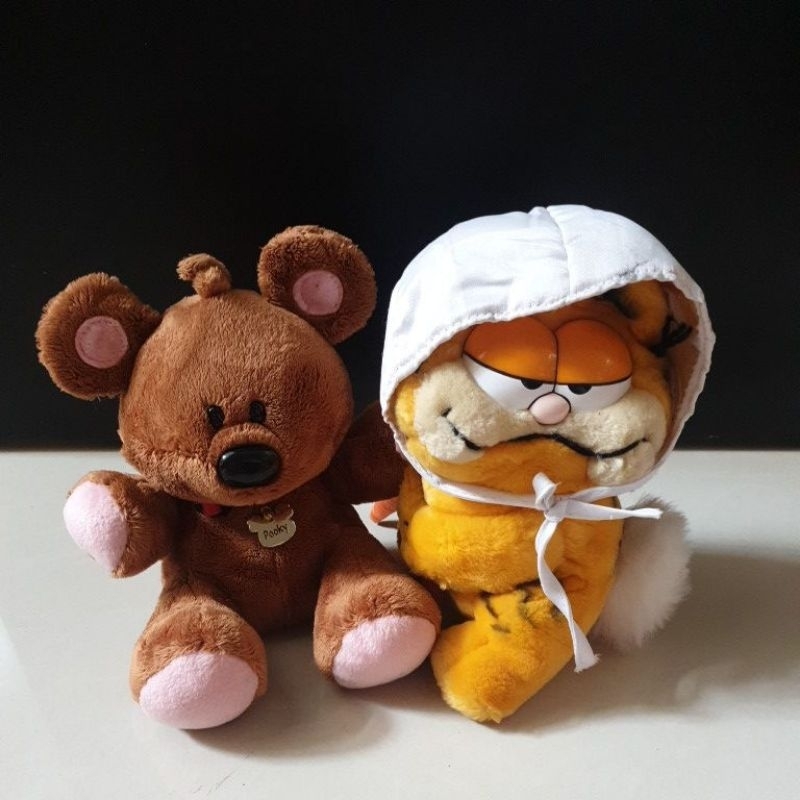 boneka garfield original