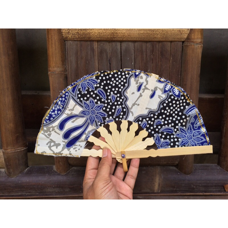 Kipas Tangan Batik Jogja Manual Custom Kerajinan Prakarya Sekolah Bahan Bambu Iratan Lipat Langsung 