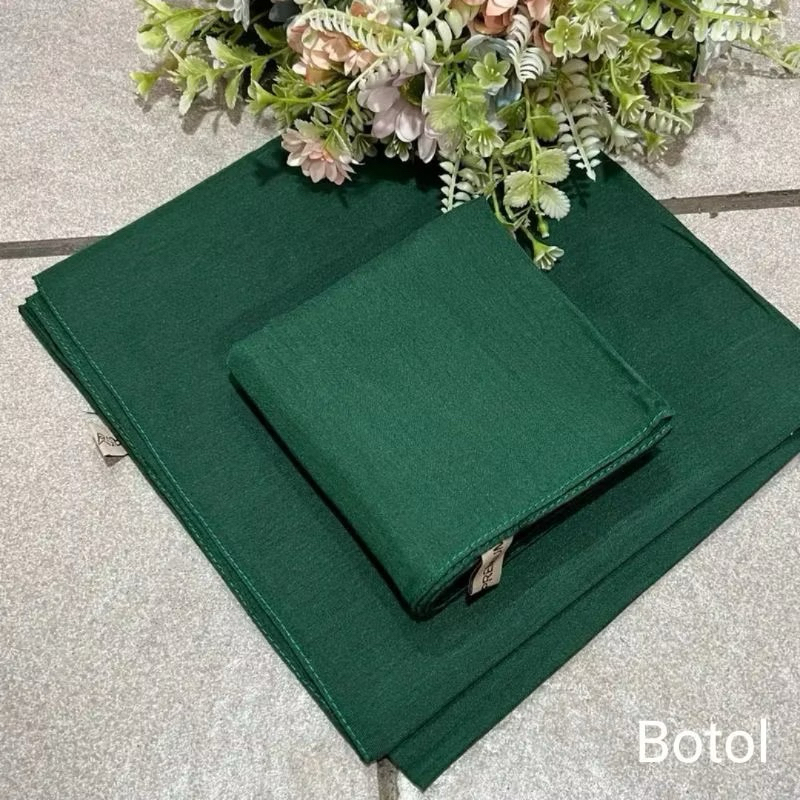 Paris Premium hijau botol hijab segiempat paris premium size 110x110 hijab kerudung segiempat paris 